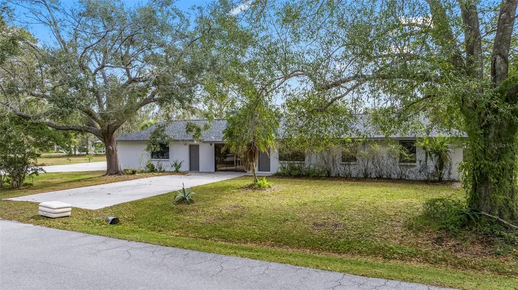1827 NE Darren Street Arcadia FL 34266