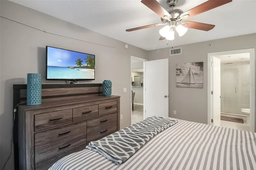 1326 Siesta Bayside Drive Sarasota FL 34242
