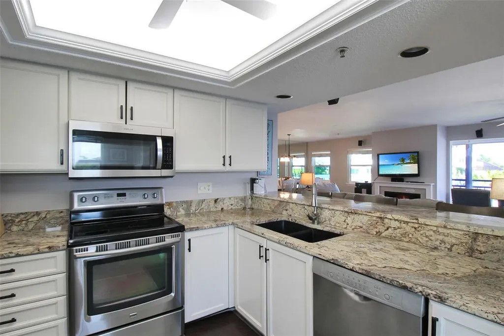 1389 Siesta Bayside Drive Sarasota FL 34242