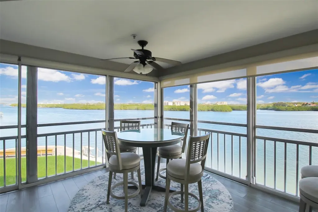 1389 Siesta Bayside Drive Sarasota FL 34242