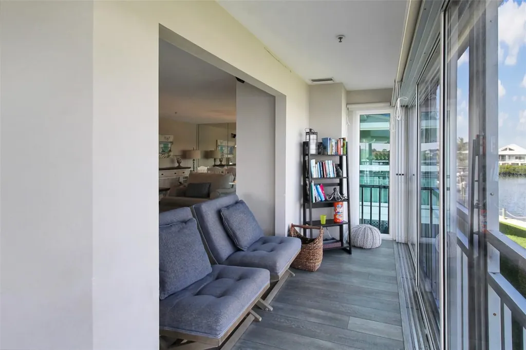 1389 Siesta Bayside Drive Sarasota FL 34242
