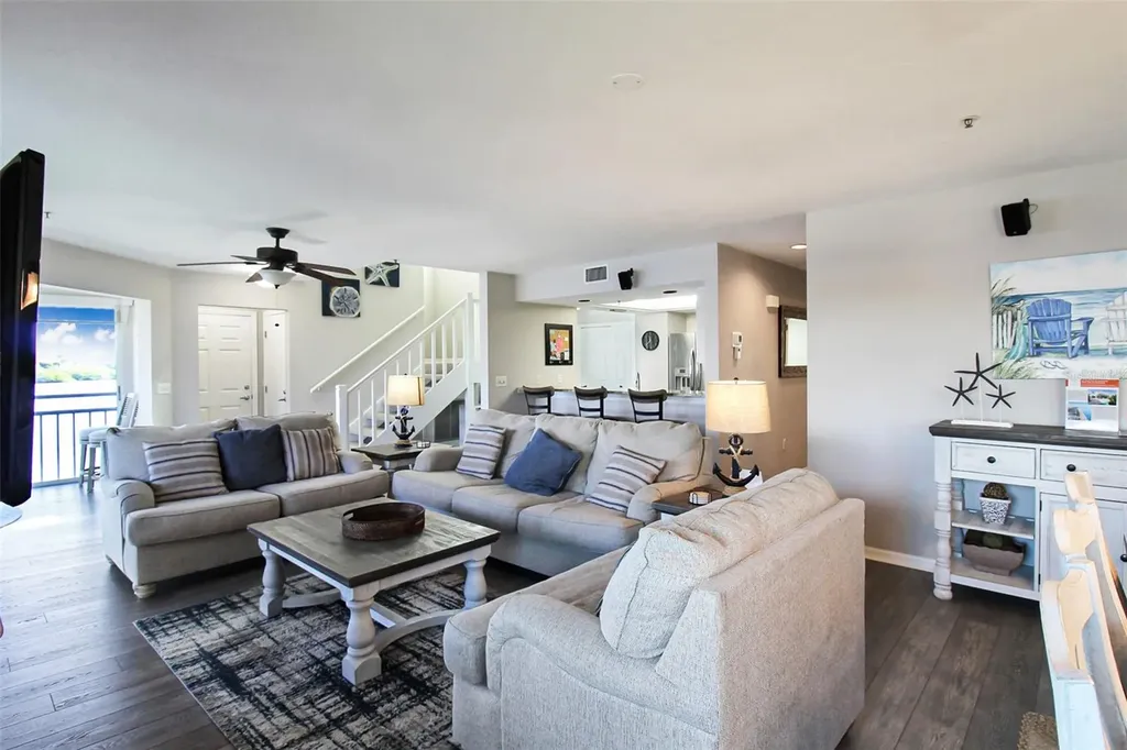 1389 Siesta Bayside Drive Sarasota FL 34242