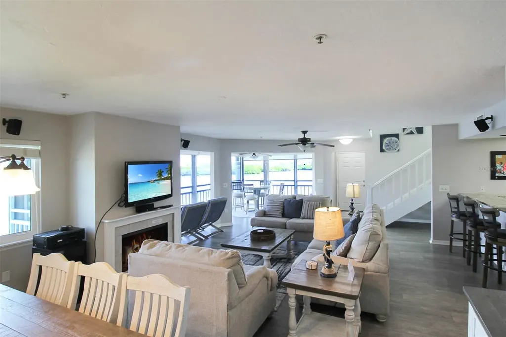 1389 Siesta Bayside Drive Sarasota FL 34242