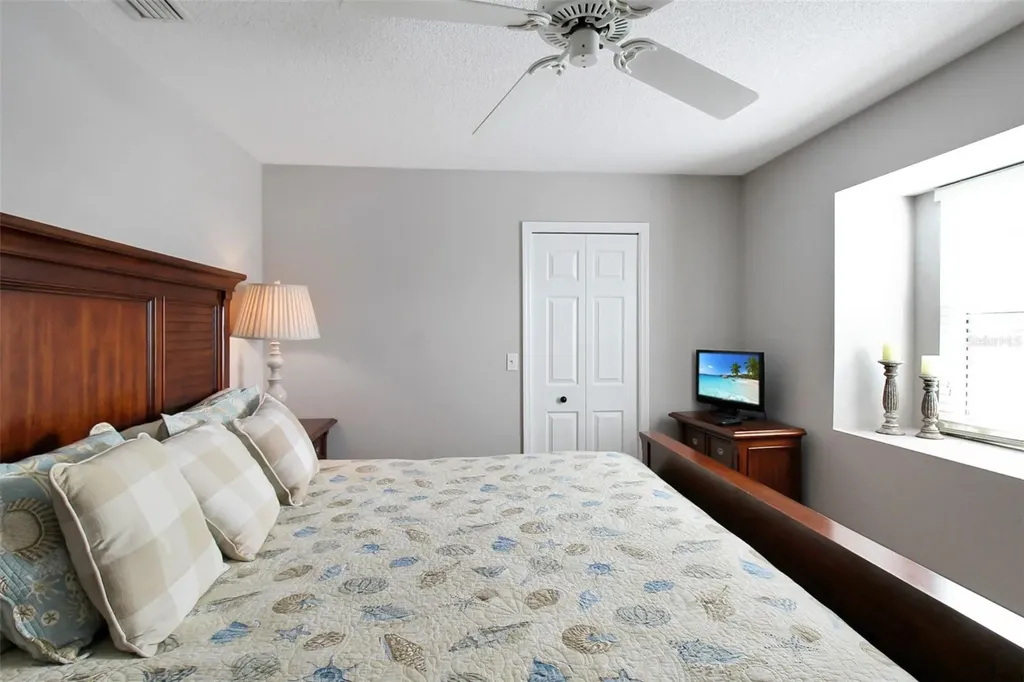 1389 Siesta Bayside Drive Sarasota FL 34242