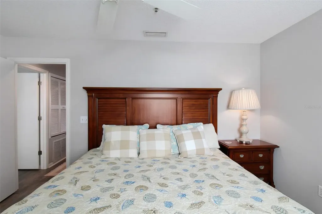 1389 Siesta Bayside Drive Sarasota FL 34242