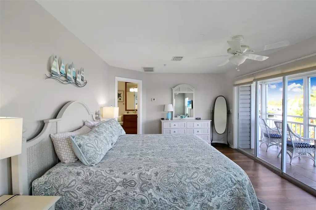 1389 Siesta Bayside Drive Sarasota FL 34242