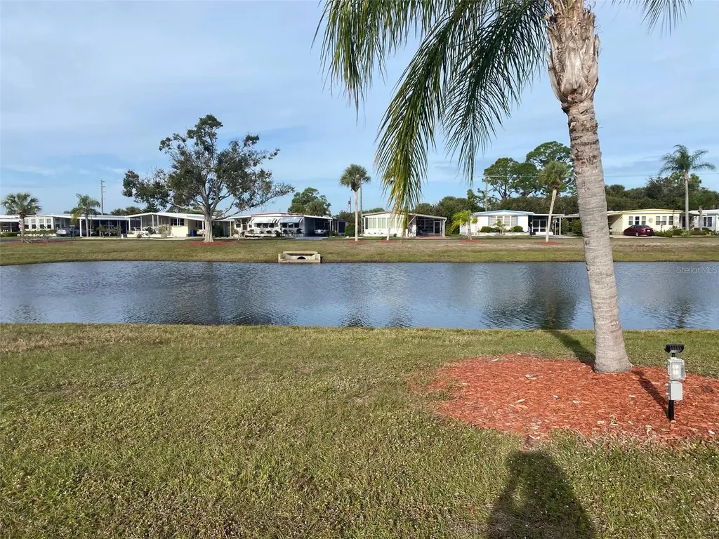 239 Estrada North Port FL 34287