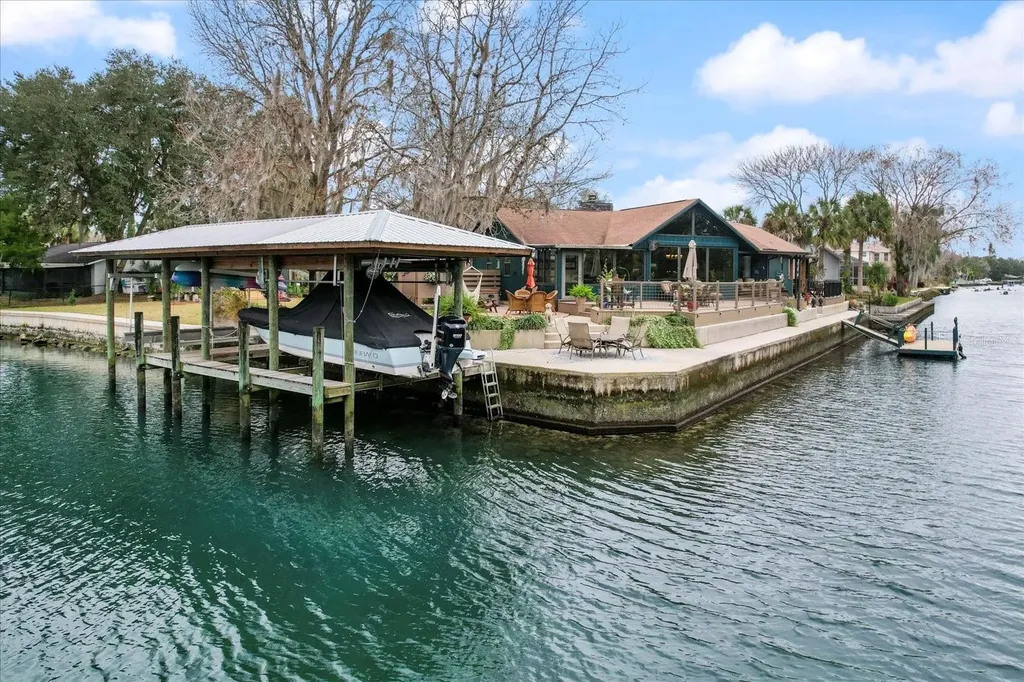 939 SE 4th Avenue Crystal River FL 34429