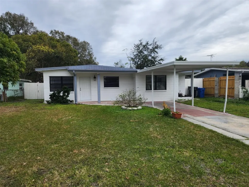 6205 Blossom Avenue Tampa FL 33614