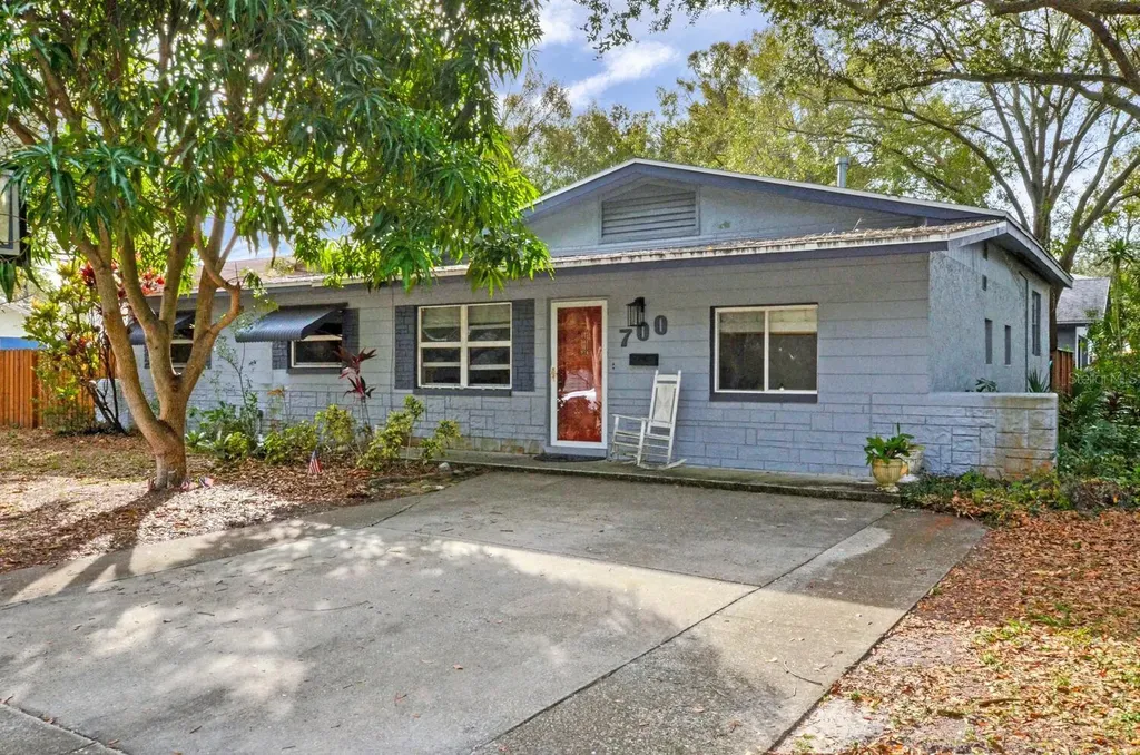 700 58th Avenue NE St Petersburg FL 33703