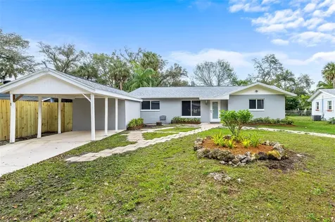 223 Avacado Court Fort Myers FL 33905