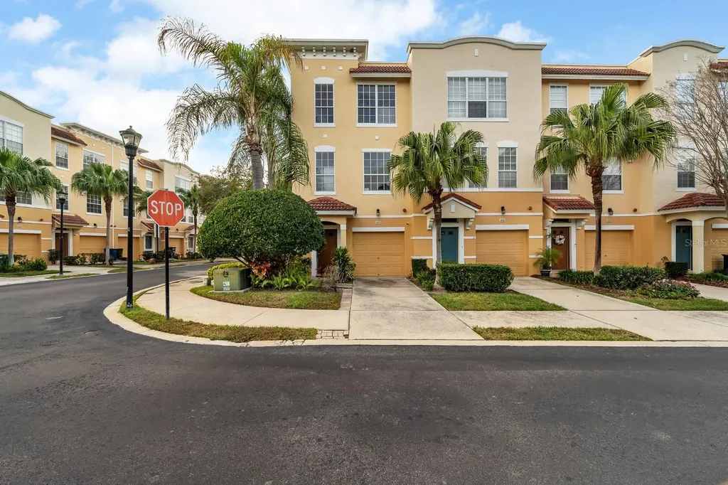5633 Gaspar Oaks Drive Tampa FL 33611