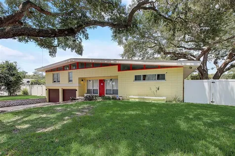 1806 Meadow Lane Clearwater FL 33764