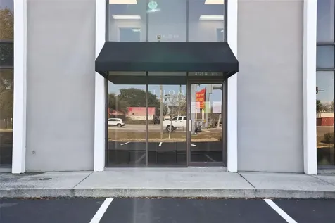 4725 N Lois Avenue Tampa FL 33614