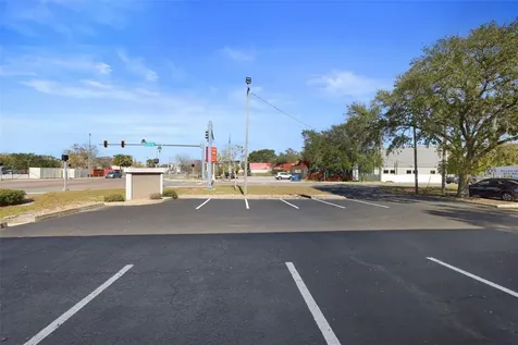 4725 N Lois Avenue Tampa FL 33614