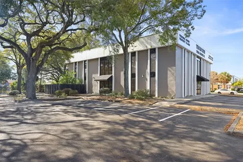 4725 N Lois Avenue Tampa FL 33614