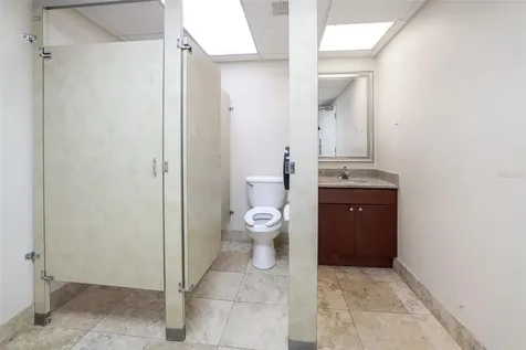 4725 N Lois Avenue Tampa FL 33614
