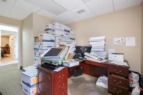 4725 N Lois Avenue Tampa FL 33614