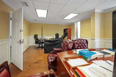 4725 N Lois Avenue Tampa FL 33614