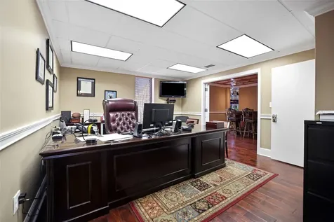 4725 N Lois Avenue Tampa FL 33614
