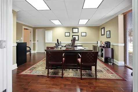 4725 N Lois Avenue Tampa FL 33614