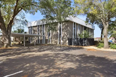4725 N Lois Avenue Tampa FL 33614