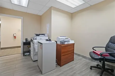 4725 N Lois Avenue Tampa FL 33614