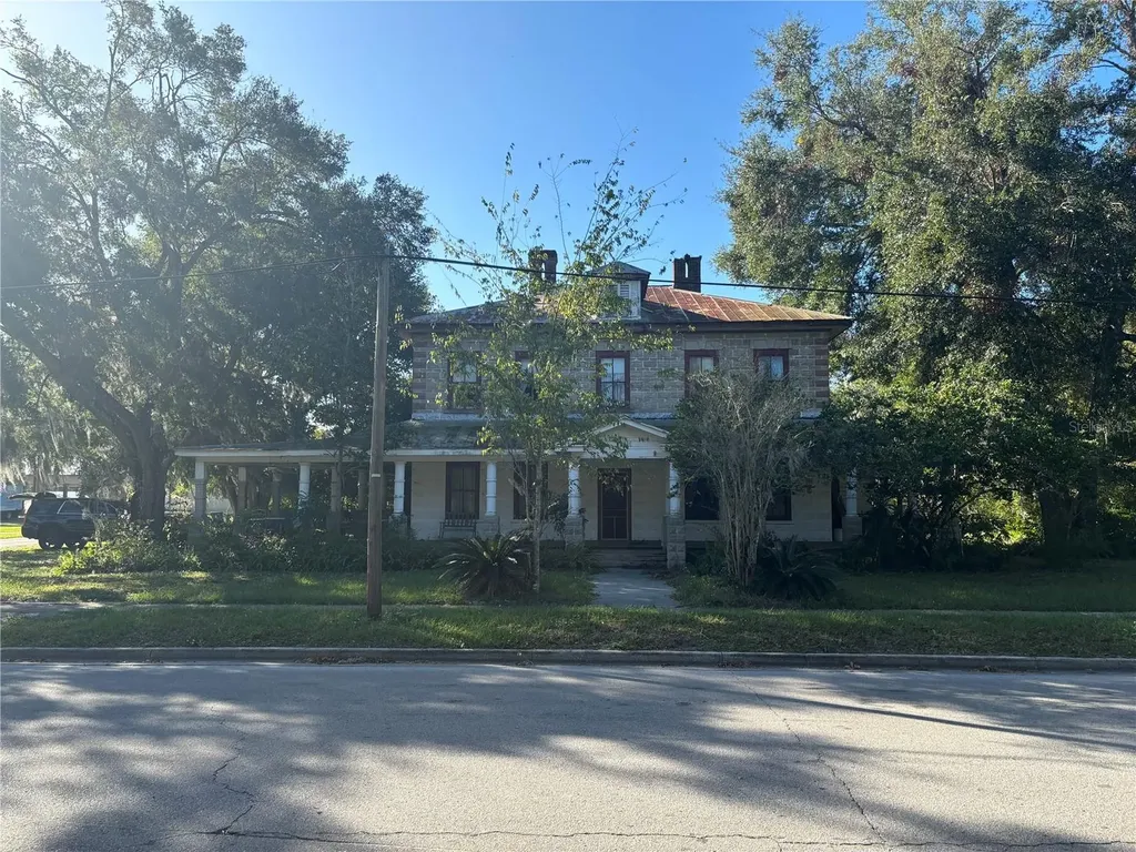 201 W Noble Avenue Bushnell FL 33513