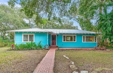 7433 Dartmouth Avenue N St Petersburg FL 33710