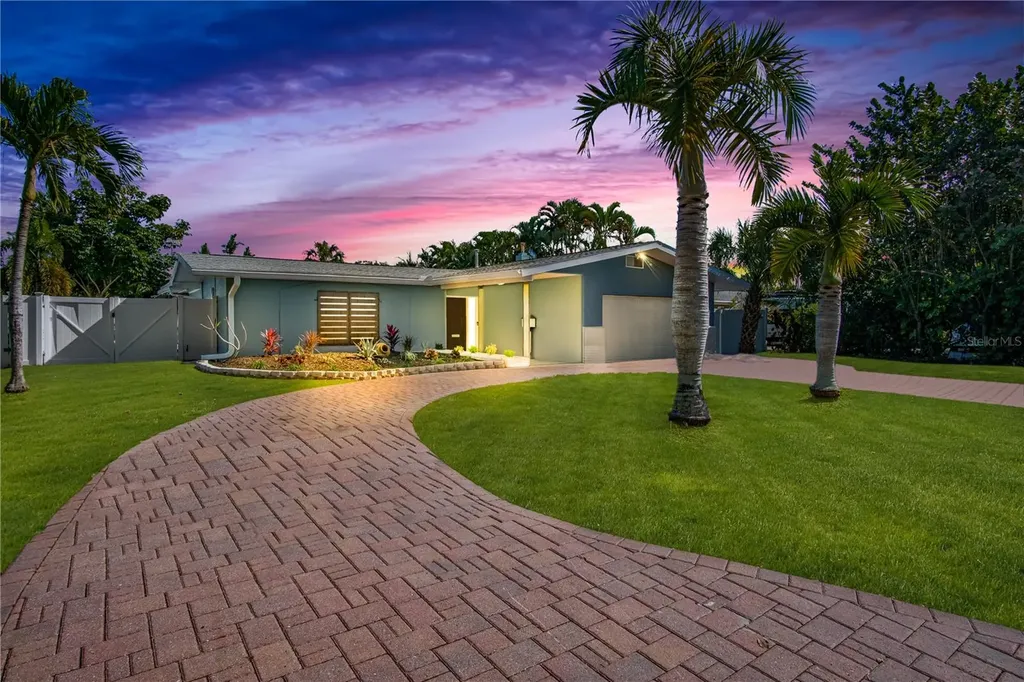 4080 39th Street S St Petersburg FL 33711
