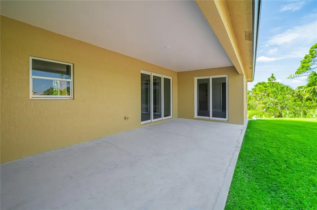 Xx 15101 Brainbridge Circle Port Charlotte FL 33981