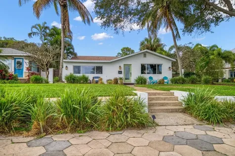 1817 Beach Drive SE St Petersburg FL 33705