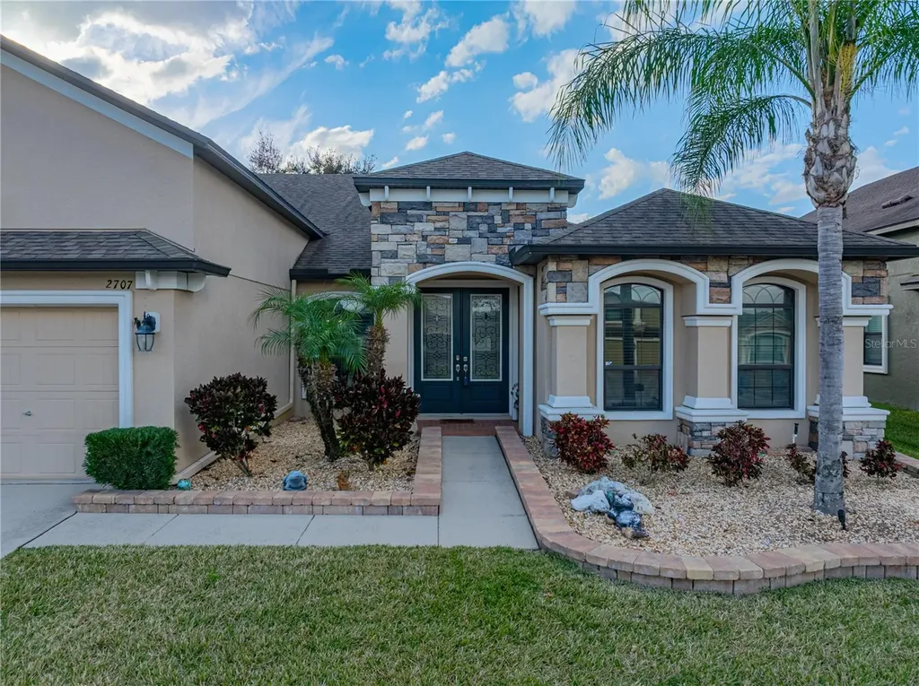 2707 Colewood Lane Dover FL 33527