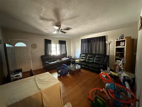 207 Hanson Street Leesburg FL 34748