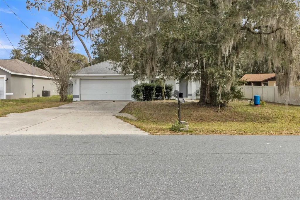 223 Larch Road Ocala FL 34480