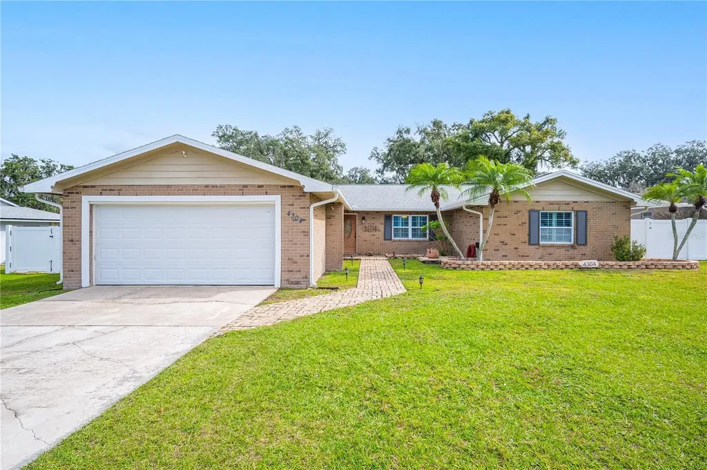 4304 Inverness Court Lakeland FL 33813
