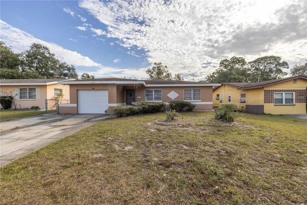 2544 29th Street S St Petersburg FL 33712