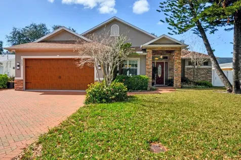 2303 S Thixton Court Tampa FL 33629