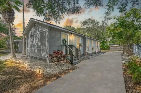 2224 13th Avenue W Bradenton FL 34205