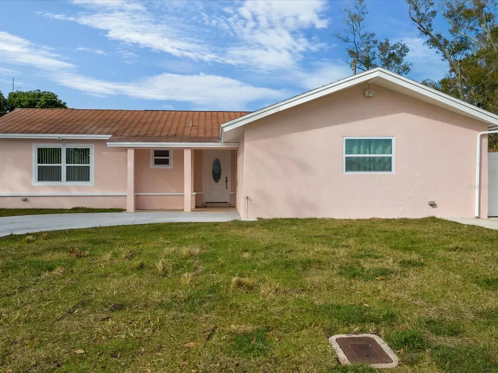 7806 N Woodlynne Avenue Tampa FL 33614