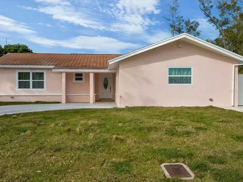 7806 N Woodlynne Avenue Tampa FL 33614