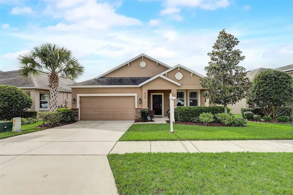 924 Hilltop Park Court Apopka FL 32703