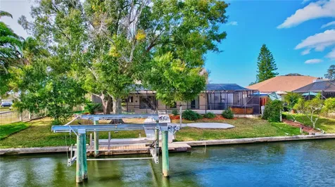 6101 Schooner Way Tampa FL 33615