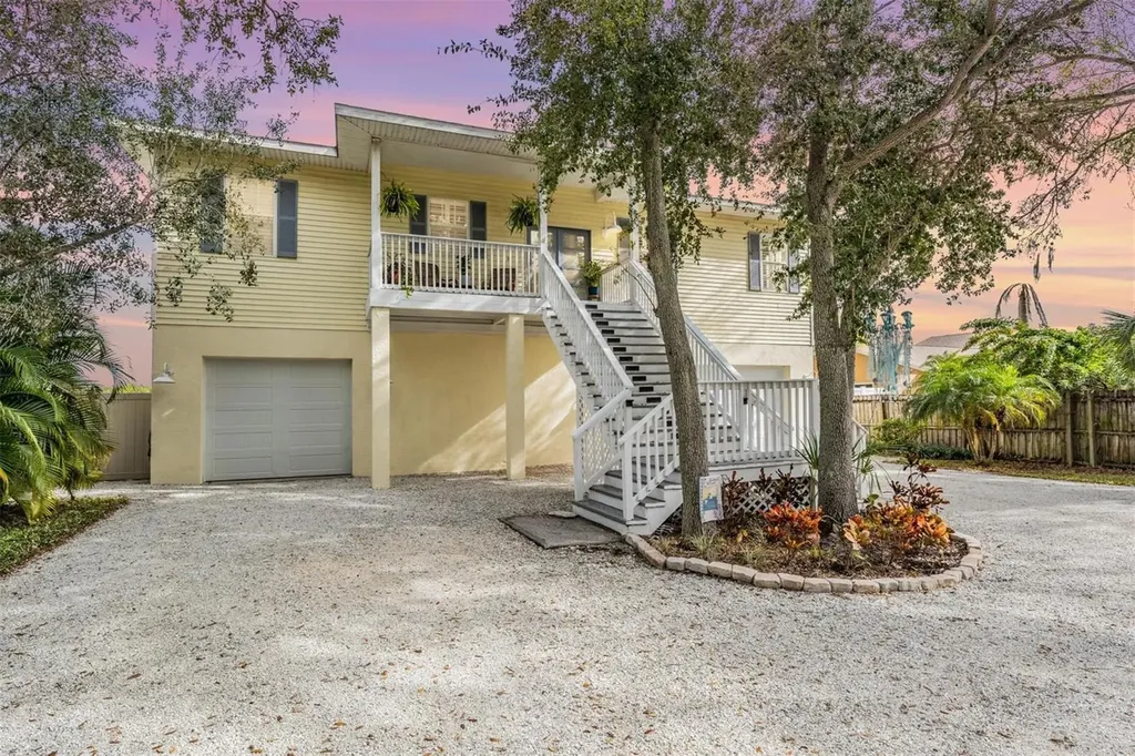 3124 Phoenix Avenue Oldsmar FL 34677