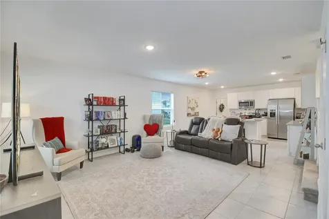 661 Belgrove Street Debary FL 32713