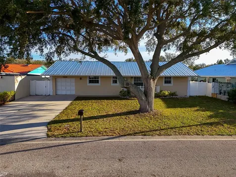 4208 2nd Avenue NE Bradenton FL 34208