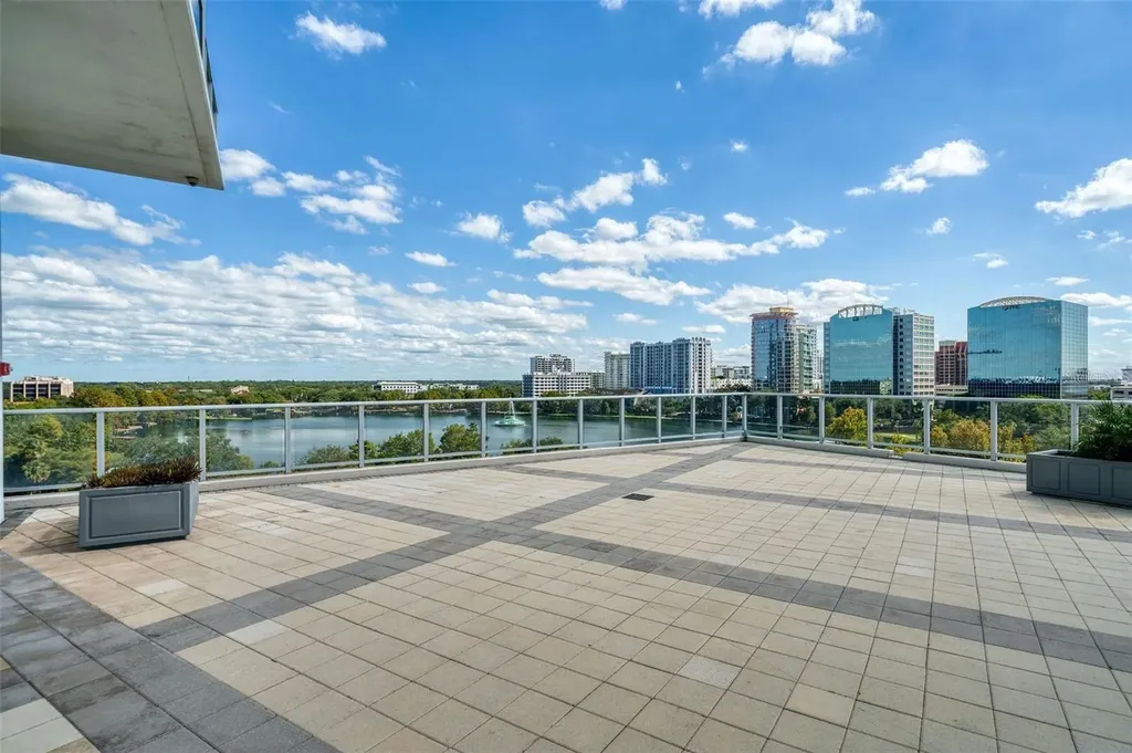 150 E Robinson Street Orlando FL 32801