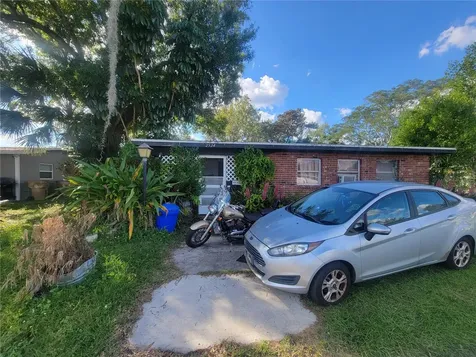 2524 N Beaumont Avenue Kissimmee FL 34741