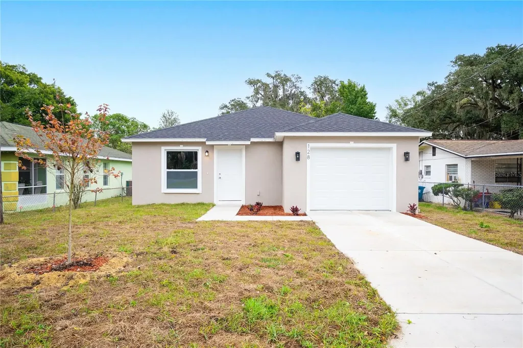 128 C Street Lake Wales FL 33853