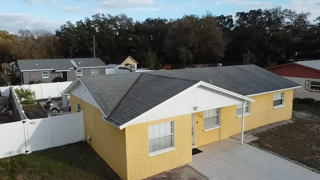 2422 Wishing Well Circle Tampa FL 33619